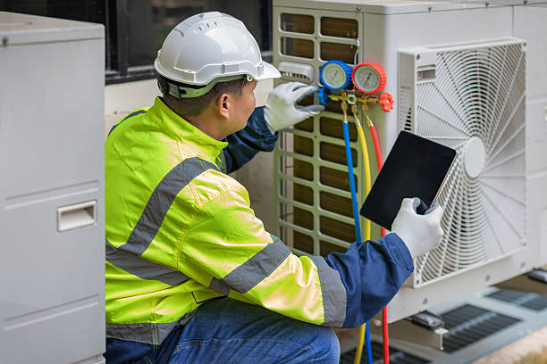 Professional Hvac technician working in Willernie, MN